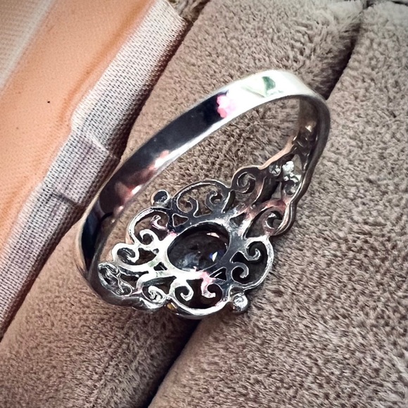 Vintage Filigree Ring with Large White Sapphire Solid 925 Sterling Silver - Picture 12 of 16